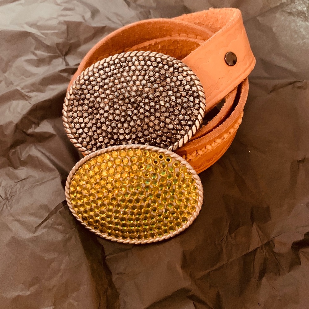 Natural colored Leather belt w/ 2  colored buckles